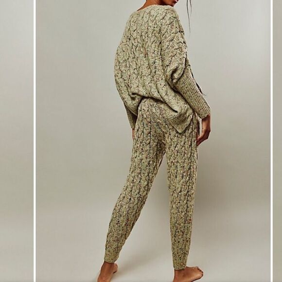 Free People Under The Mistletoe Joggers XS Intimately - Picture 2 of 5